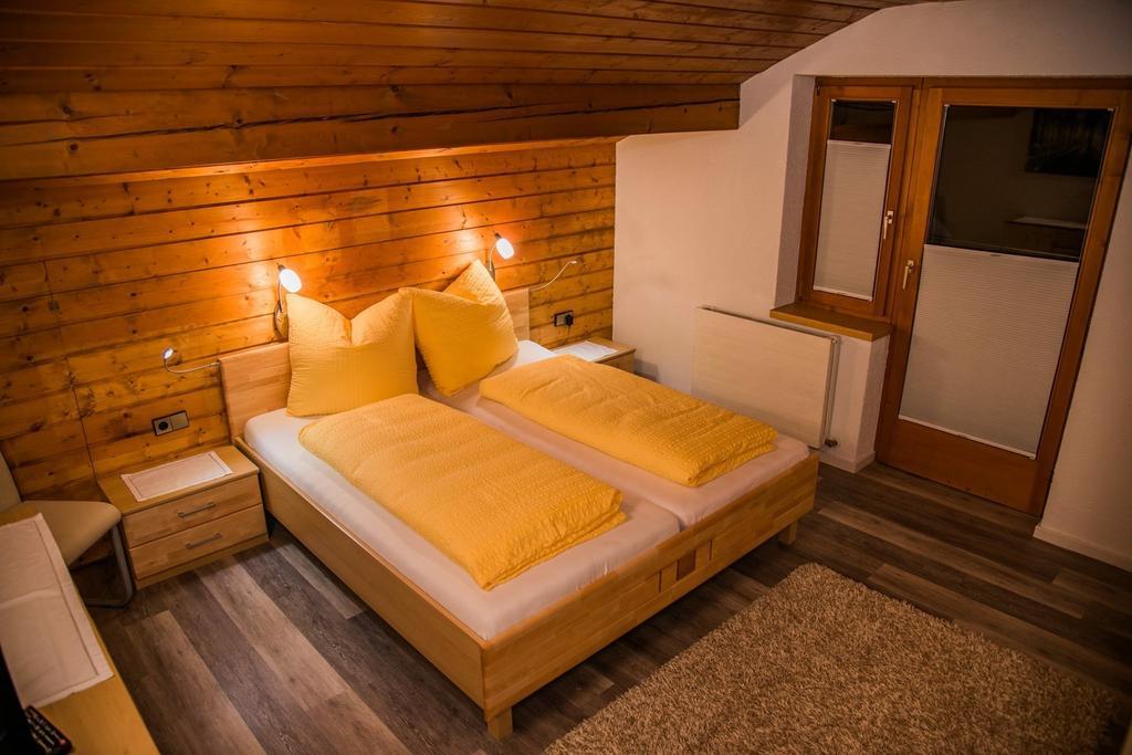 Gasthaus Glockle Apartment Damuels Luaran gambar